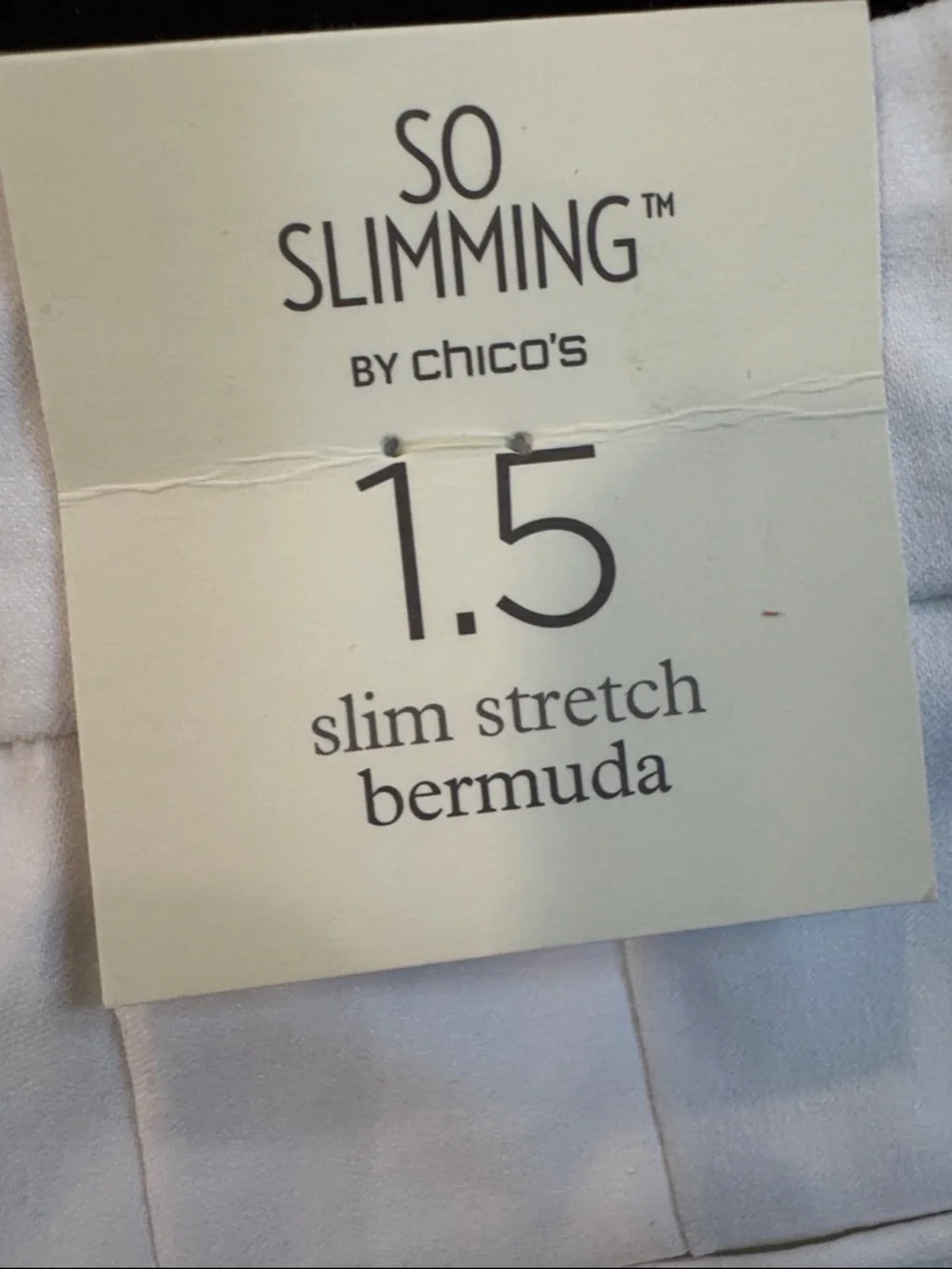 NWT Chico's White Slim Stretch Pull On Bermuda Shorts Size 1.5 (10)